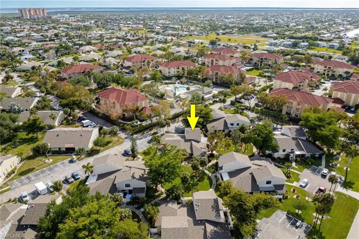1423 SW Courtyards  TER, Cape Coral, FL 33914