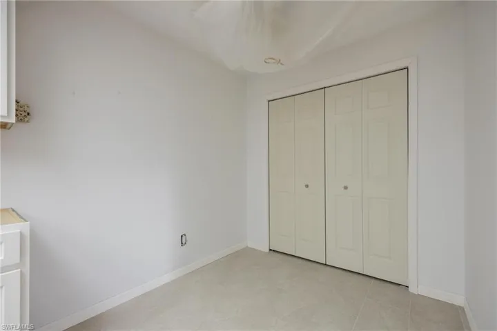 1423 SW Courtyards  TER, Cape Coral, FL 33914