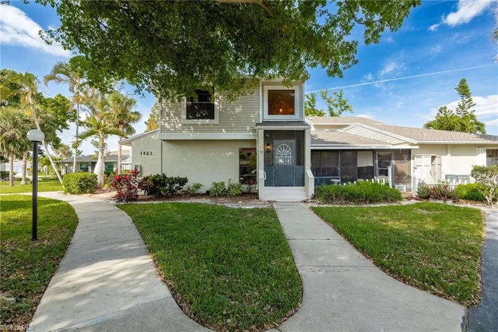 1423 SW Courtyards  TER, Cape Coral, FL 33914