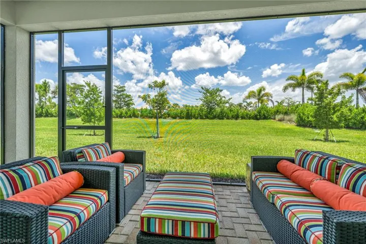 12445  Dahlia  CT, Naples, FL 34120