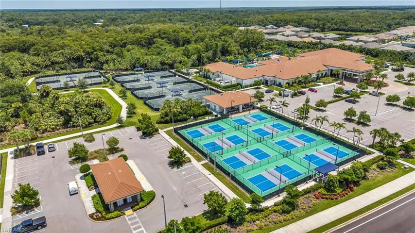 12445  Dahlia  CT, Naples, FL 34120