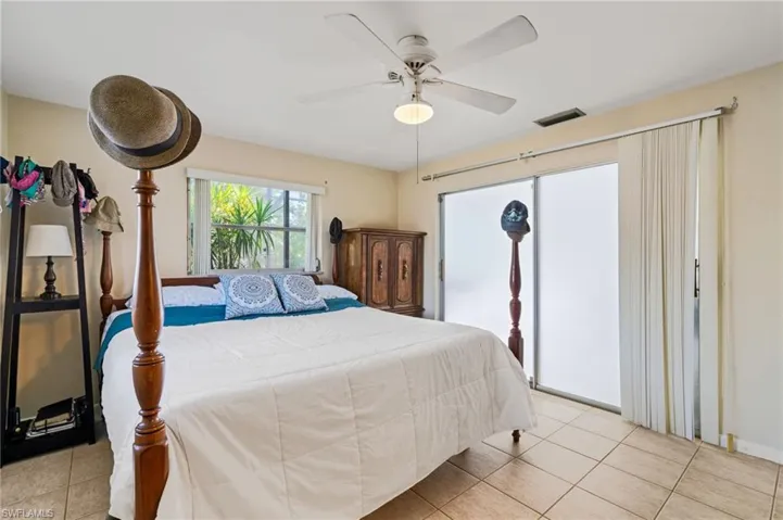 2366  Flora  AVE, Fort Myers, FL 33907