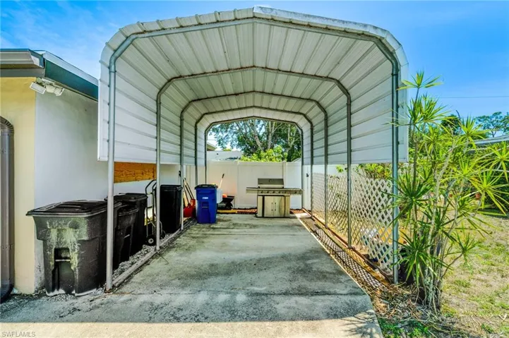 2366  Flora  AVE, Fort Myers, FL 33907