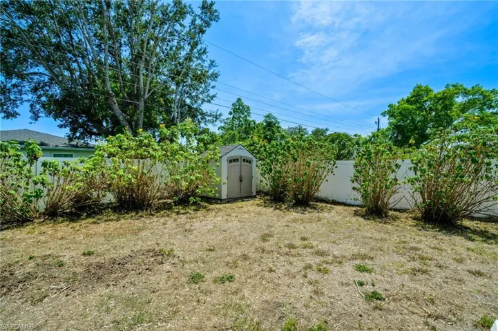 2366  Flora  AVE, Fort Myers, FL 33907