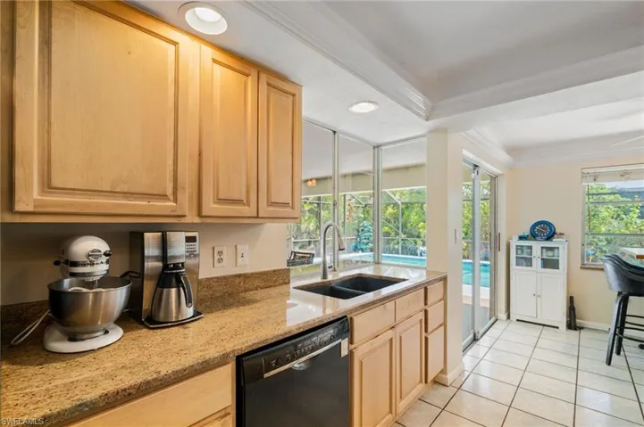 2366  Flora  AVE, Fort Myers, FL 33907