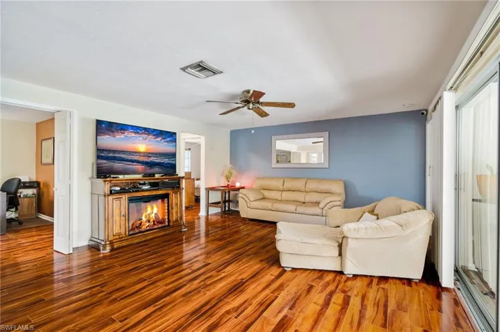 2366  Flora  AVE, Fort Myers, FL 33907