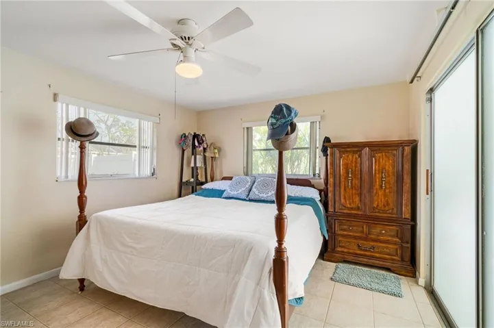 2366  Flora  AVE, Fort Myers, FL 33907