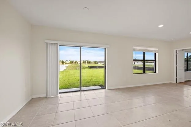 Interior photos are of a model home. Illustration purposes only.