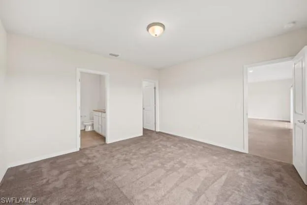 Interior photos are of a model home. Illustration purposes only.