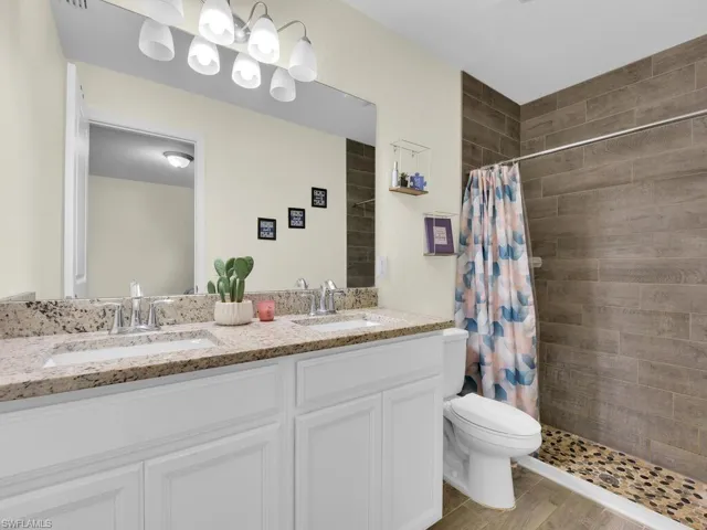 Master Suite Bath