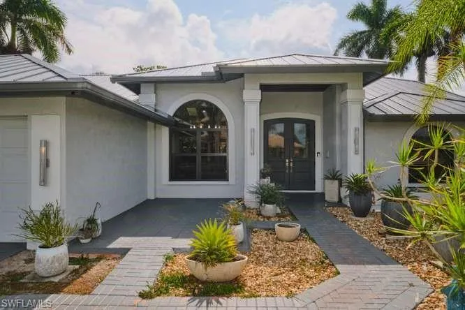 28505 Sombrero Dr, Bonita Springs, Florida 34135