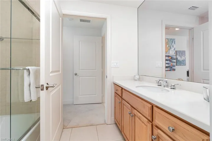 JACK AND JILL GUEST BATH