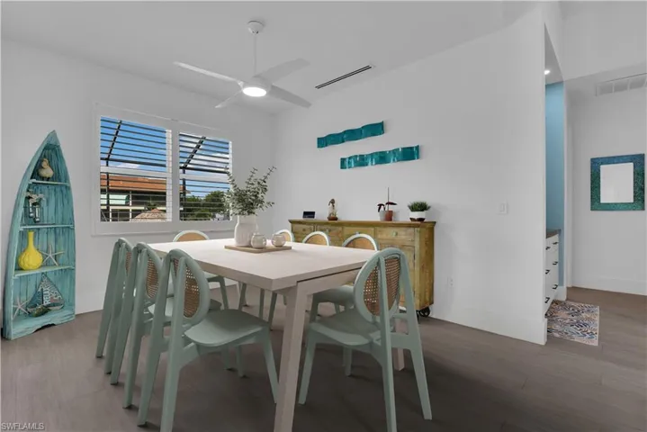 Dining Area (virtual furniture)