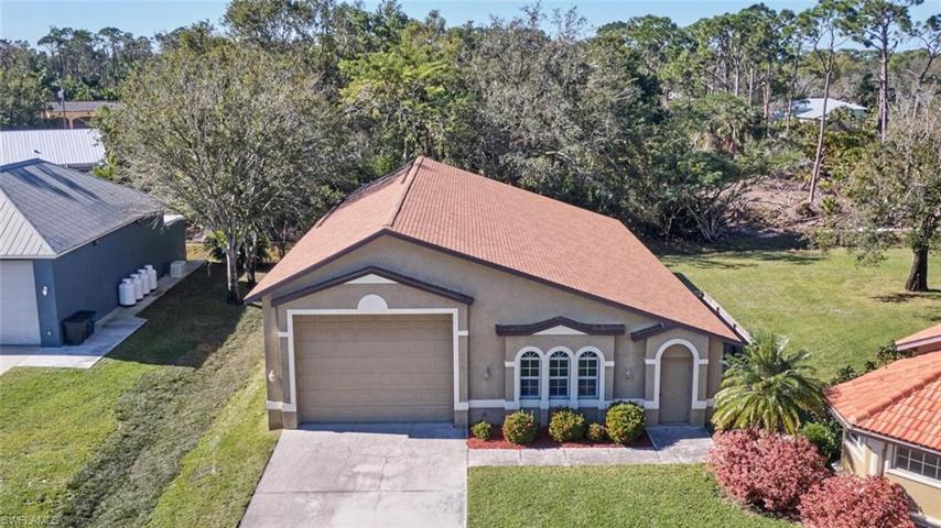 Detached Garage