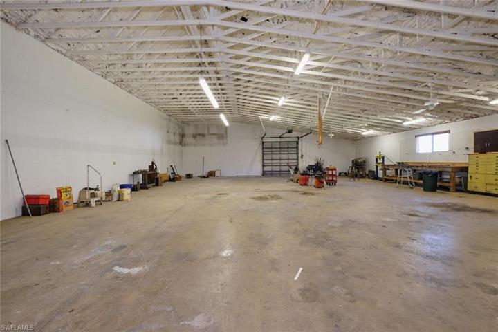 Detached Garage
