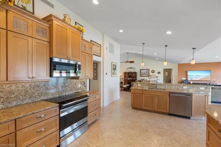12725  Inverary  CIR, Fort Myers, FL 33912