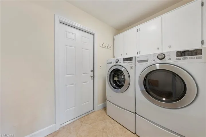 12725  Inverary  CIR, Fort Myers, FL 33912