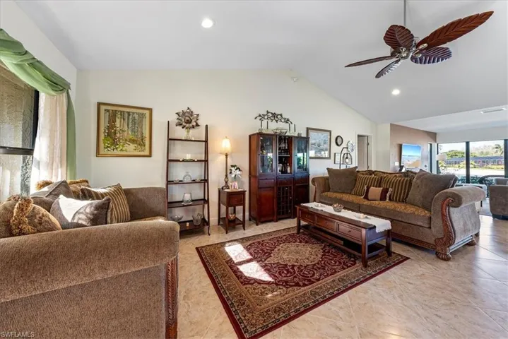 12725  Inverary  CIR, Fort Myers, FL 33912