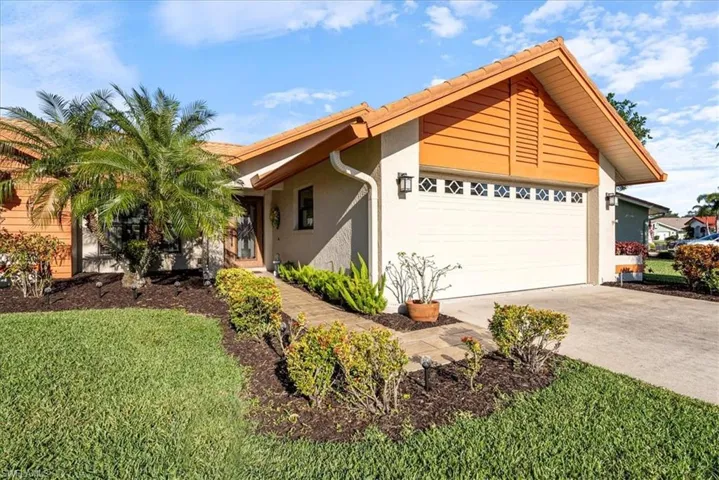 12725  Inverary  CIR, Fort Myers, FL 33912