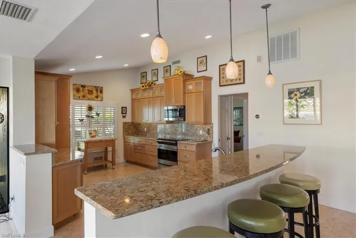 12725  Inverary  CIR, Fort Myers, FL 33912