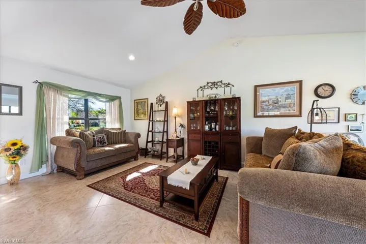 12725  Inverary  CIR, Fort Myers, FL 33912