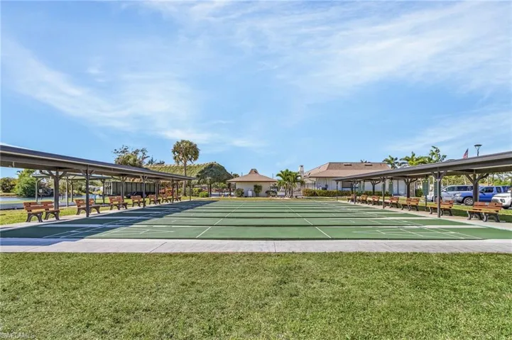 934 Charlemagne Blvd, Naples Fl 34112