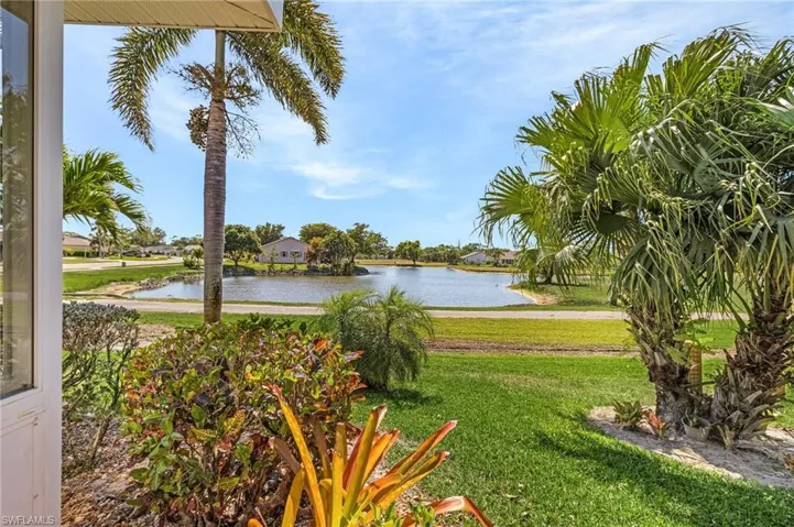 934 Charlemagne Blvd, Naples Fl 34112