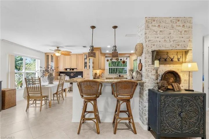 934 Charlemagne Blvd, Naples Fl 34112
