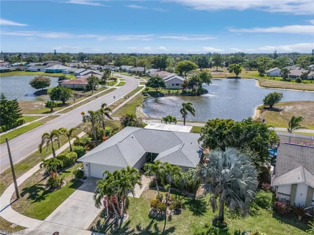 934 Charlemagne Blvd, Naples Fl 34112