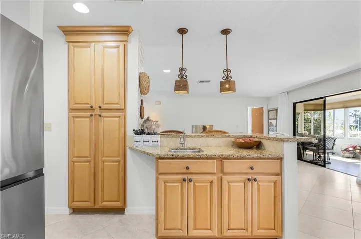 934 Charlemagne Blvd, Naples Fl 34112