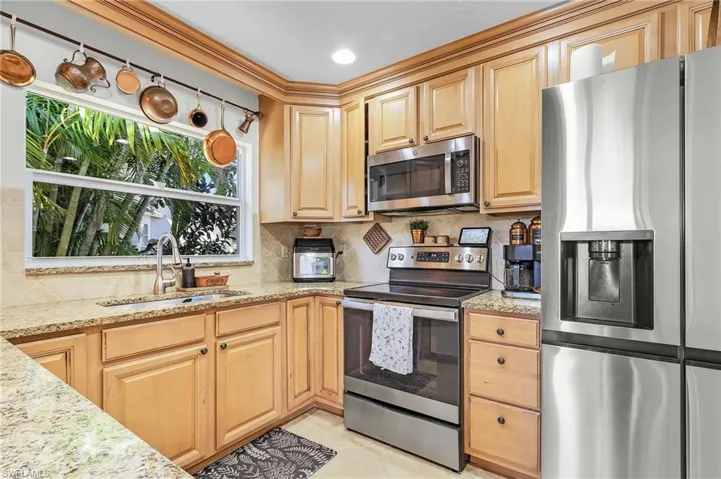 934 Charlemagne Blvd, Naples Fl 34112