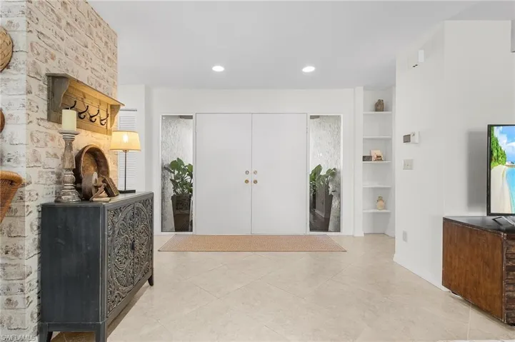 934 Charlemagne Blvd, Naples Fl 34112
