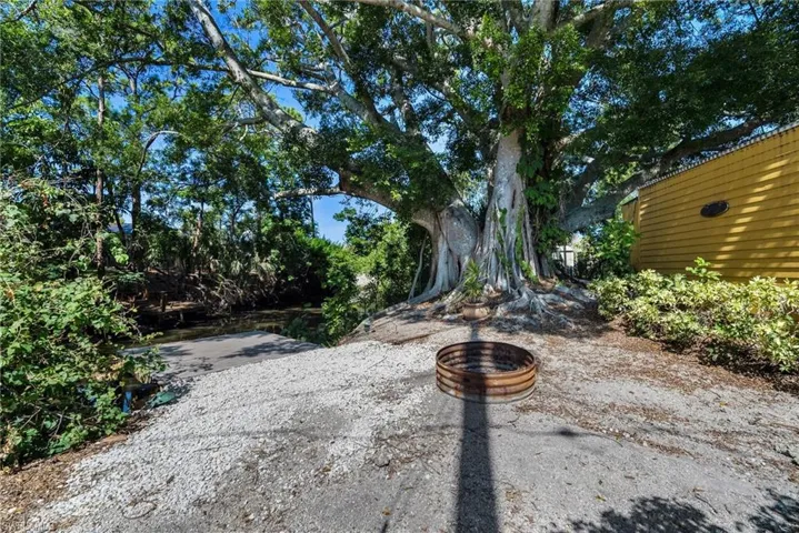 4011 Tarpon Ave, Bonita Springs, Florida 34134