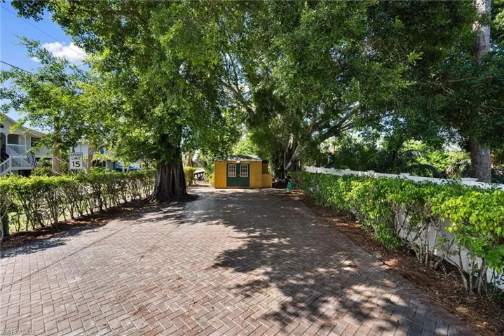4011 Tarpon Ave, Bonita Springs, Florida 34134