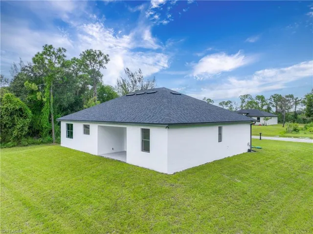 2504 23rd St W, Lehigh Acres, Florida 33971