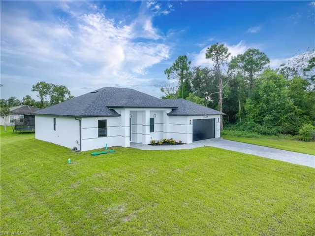 2504 23rd St W, Lehigh Acres, Florida 33971