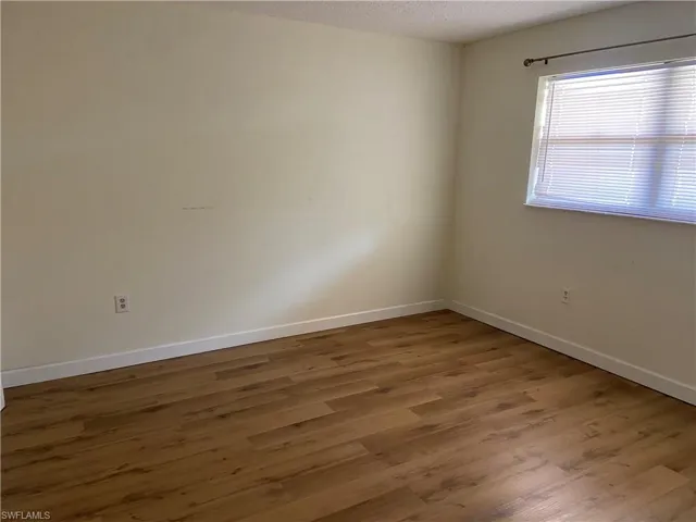 180 Turtle Lake Ct 102, Naples, Florida 34105