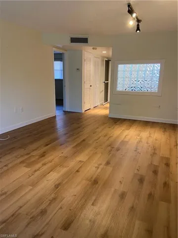 180 Turtle Lake Ct 102, Naples, Florida 34105