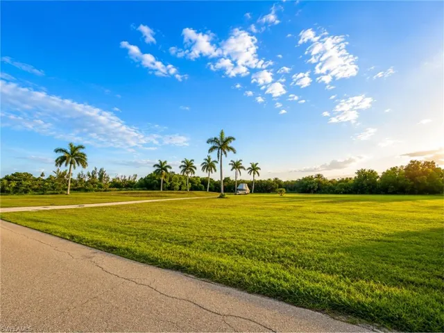 7655 Barrancas Ave, Bokeelia, Florida 33922