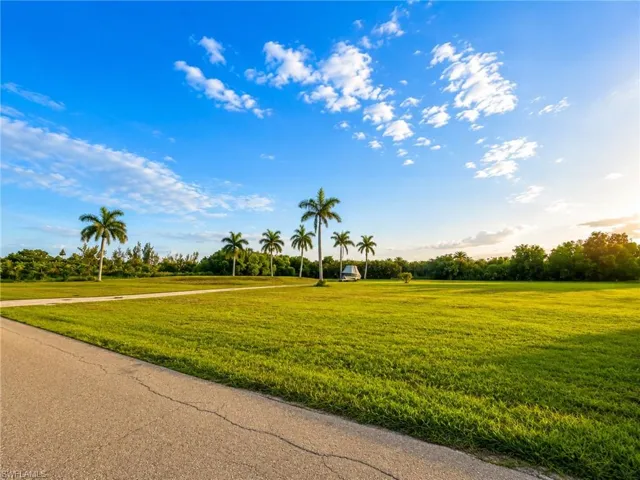 7655 Barrancas Ave, Bokeelia, Florida 33922