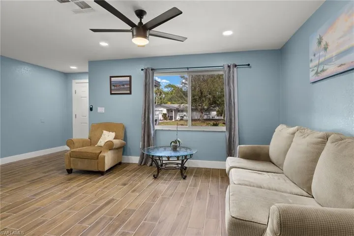 Living area with ceiling fan