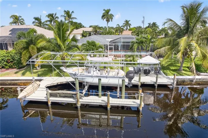1812 Se 37th Ter, Cape Coral, Florida 33904