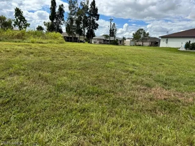 2116 Ne 25th Ter, Cape Coral, Florida 33909