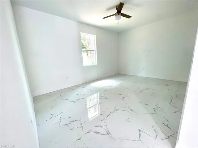2521 33rd St W, Lehigh Acres Fl 33971
