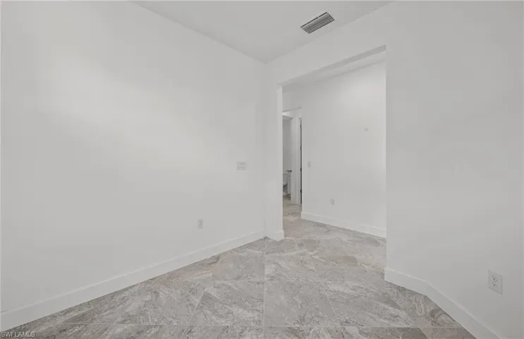 7064 Chapel Creek LN, NORTH FORT MYERS FL 33917
