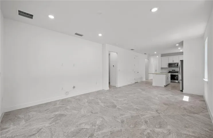 7064 Chapel Creek LN, NORTH FORT MYERS FL 33917