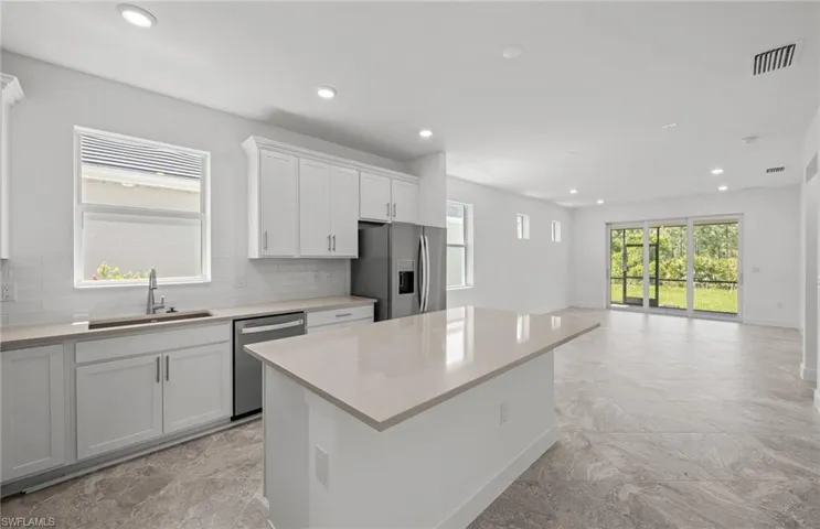 7064 Chapel Creek LN, NORTH FORT MYERS FL 33917