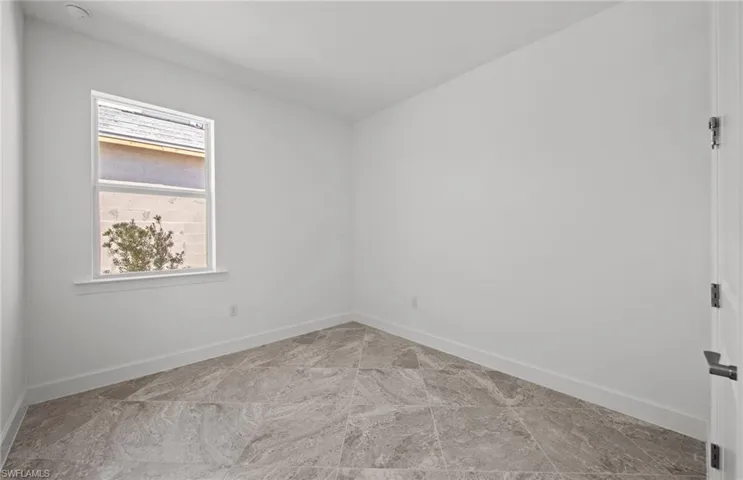 7064 Chapel Creek LN, NORTH FORT MYERS FL 33917