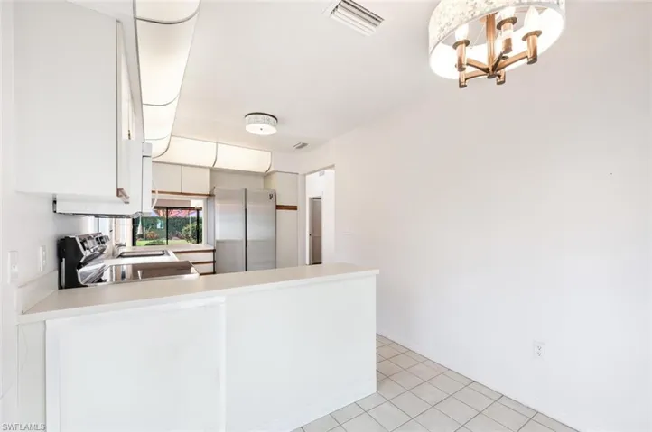 907  Reef Point  CIR, Naples, FL 34108