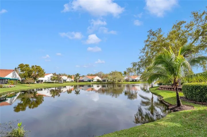 907  Reef Point  CIR, Naples, FL 34108